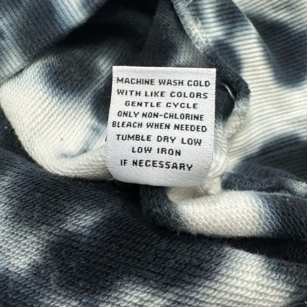 525 America Black & White Size S Monochrome Tie-Dye Sweatshirt and Shorts Set - Picture 3 of 5